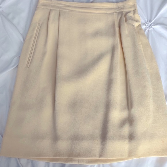 Dana Buchman Silk Skirt Suit - Picture 4 of 7